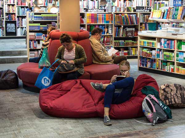 无限循环呼叫电话软件